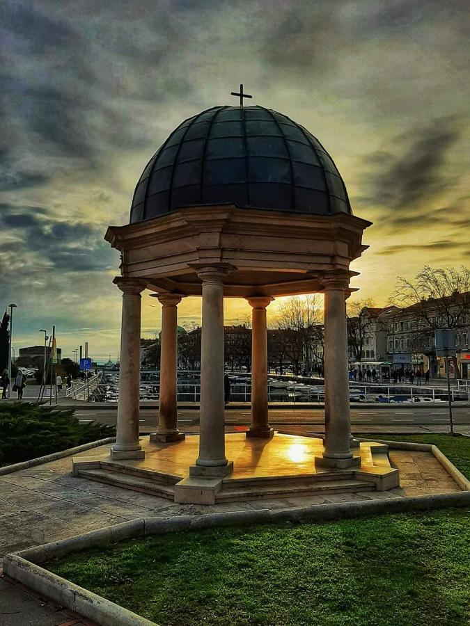 Patrick Apartment Rijeka Bagian luar foto